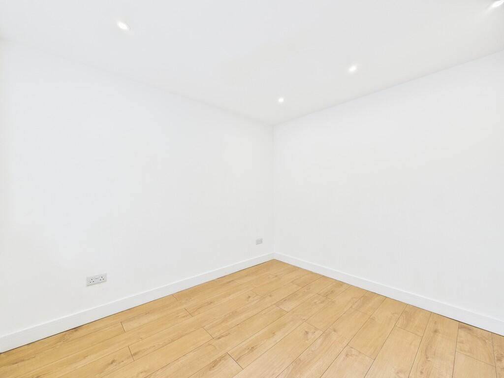 CAM03519G0-PR0383...