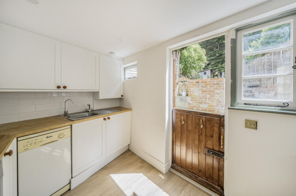 1319081-22-686670...