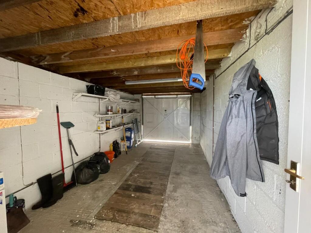 Garage.jpeg