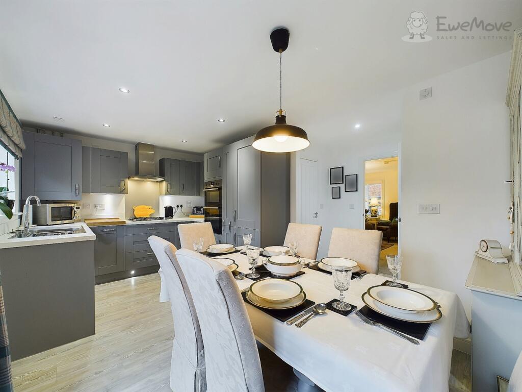 CAM03640G0-PR0034-STILL022