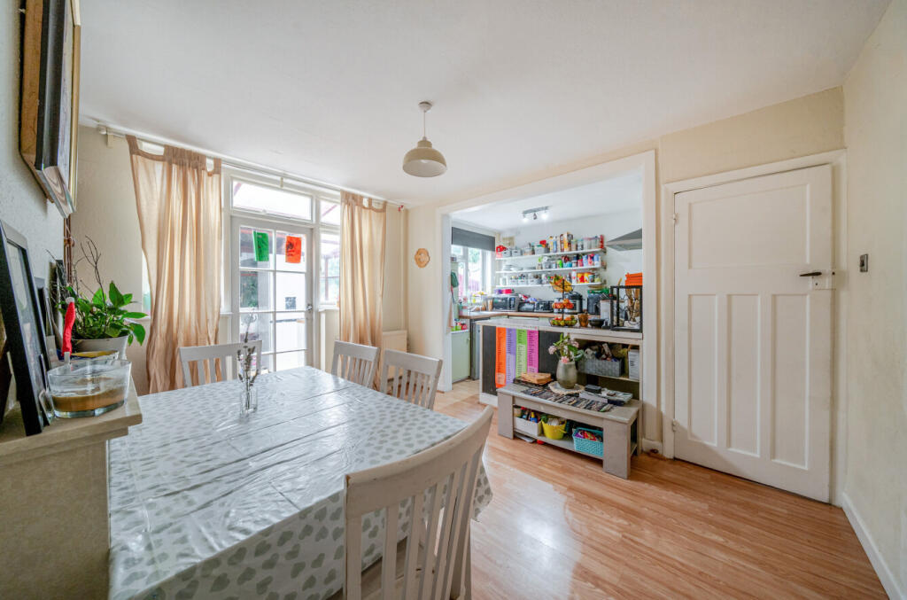 Kitchen/Dining Room
