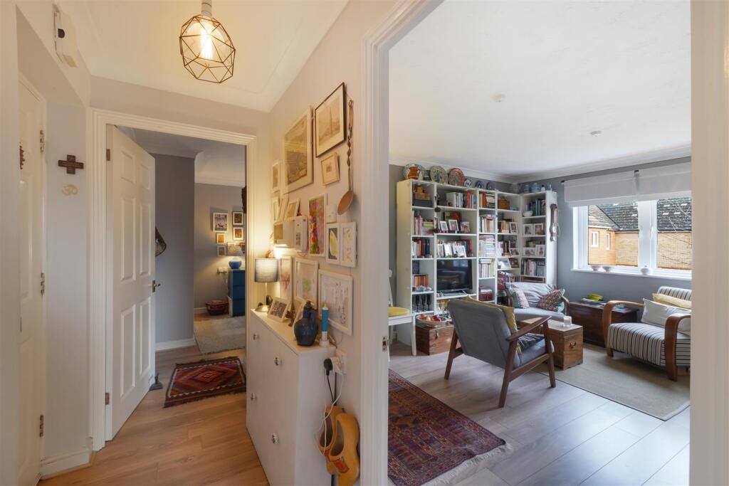 Flat 17, Bishops Court - lFYX309sIlu5FZO48ajI.jpg