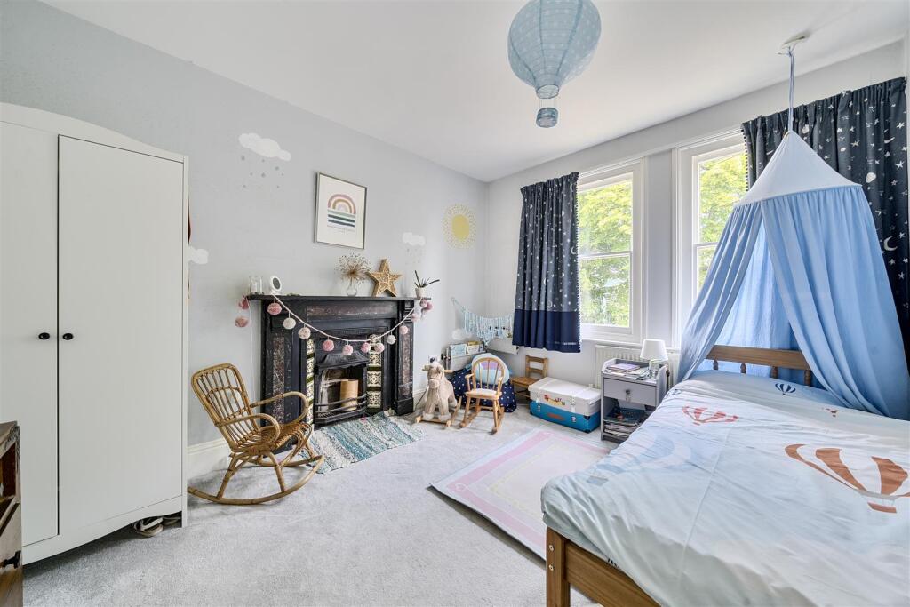 1312081-6-6855ab26cc9a1-ARW1312081-10-6855ab26cc9a