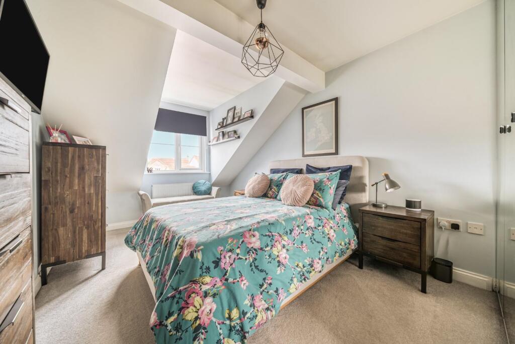 2nd view MASTER BEDROOM.jpg