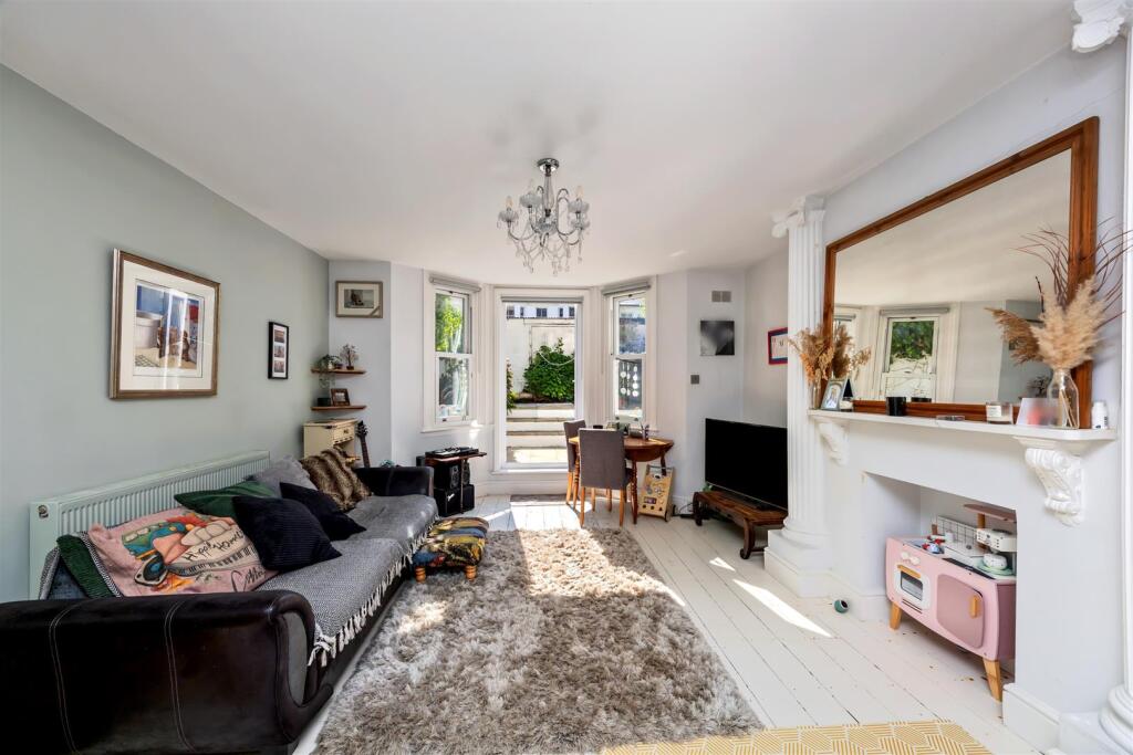 St Aubyns 59A-017.jpg