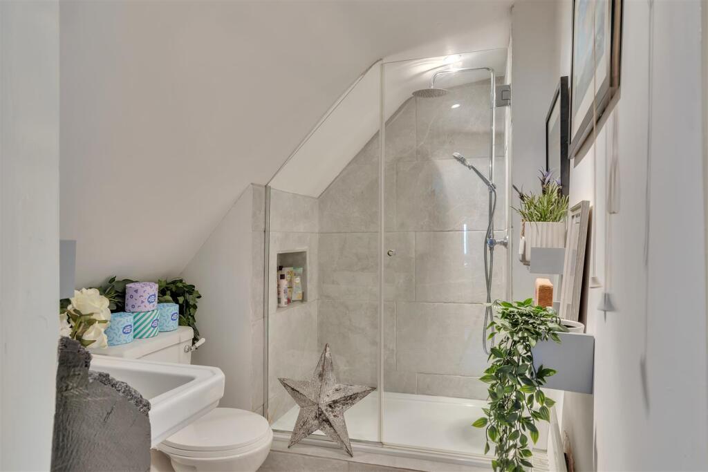 Ensuite.jpg