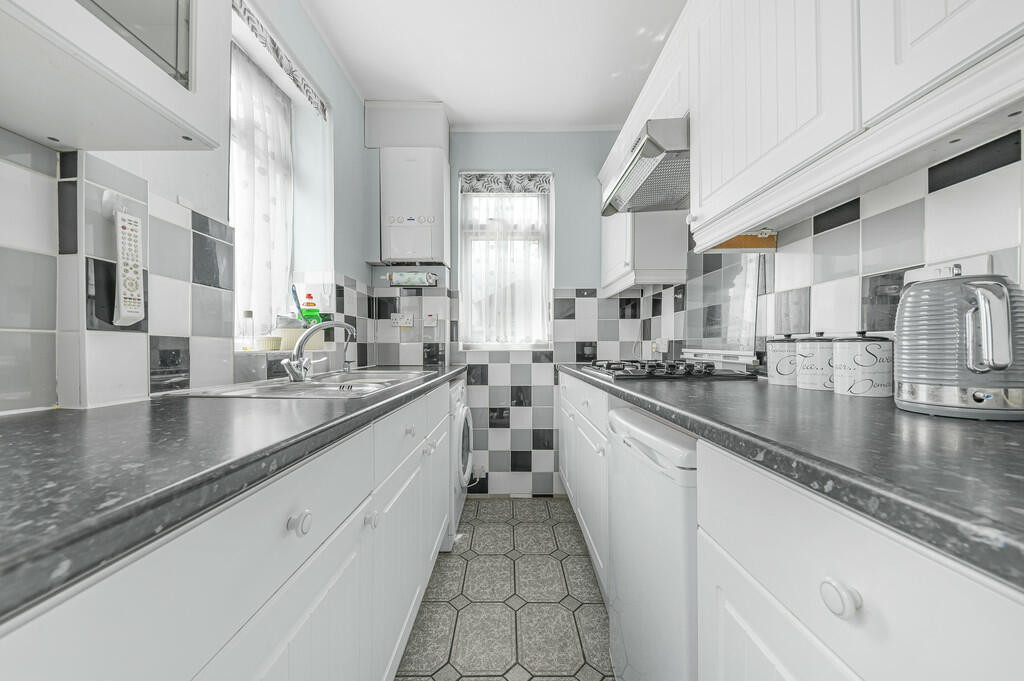 Kitchen (2)