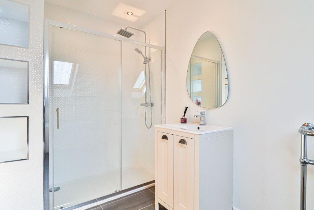 En-Suite 5