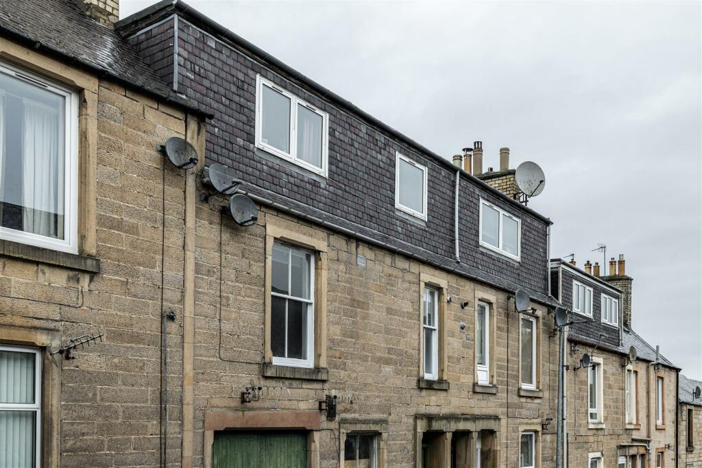 13_3 Gladstone Street Hawick 03.JPG