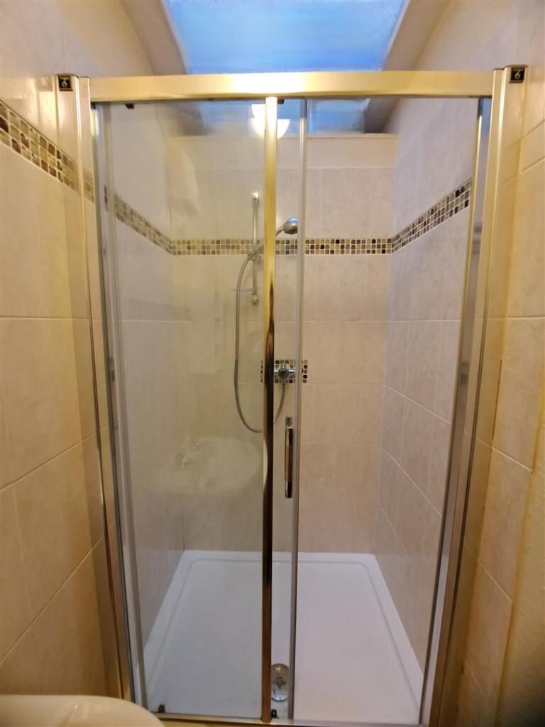Shower Room 3.jpg