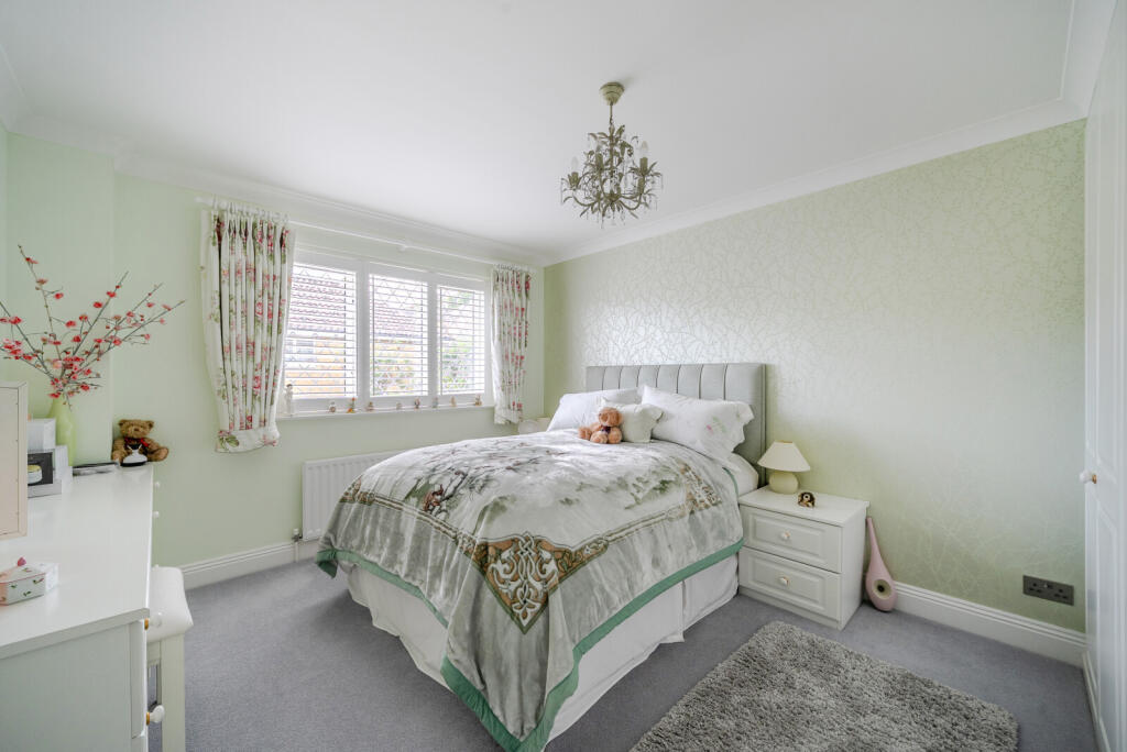 1340840-20-689de8...