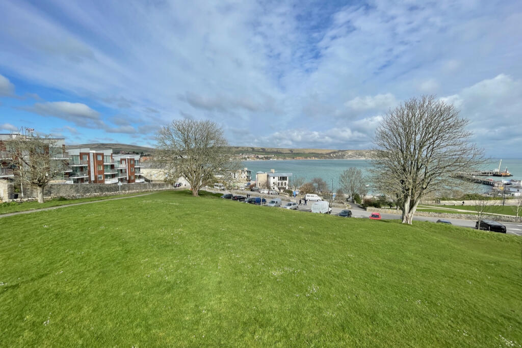 Location - The Down&#39;s nearby