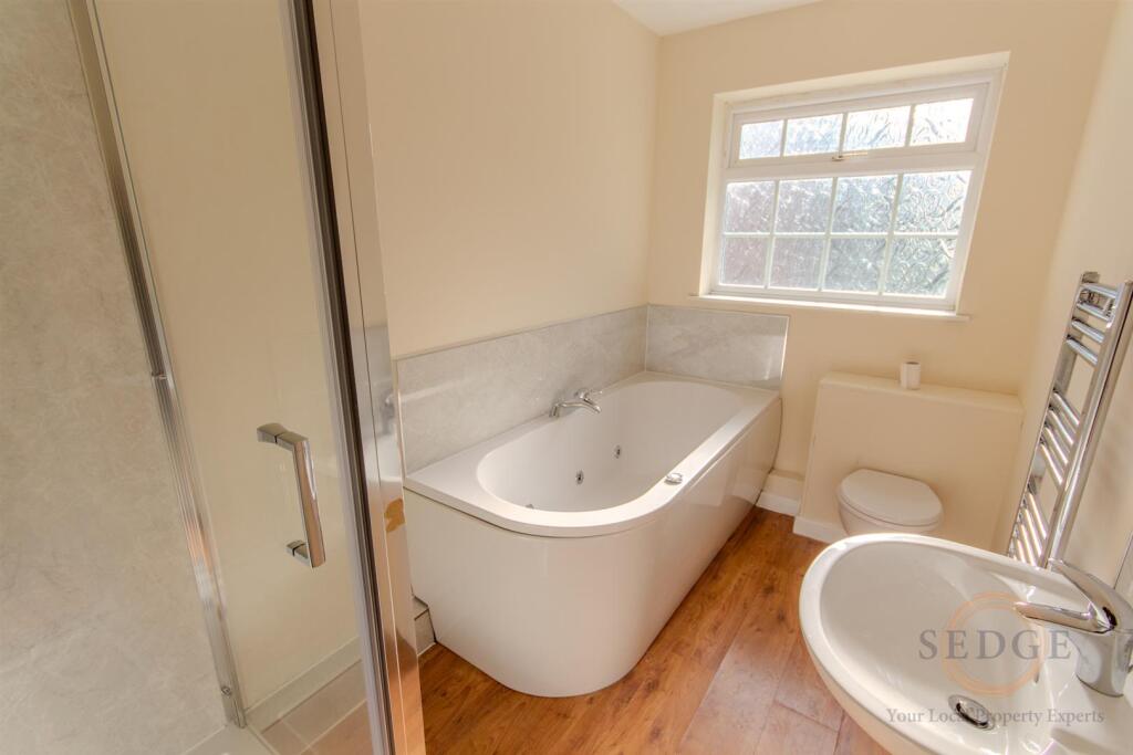 holly lodge -18.jpg