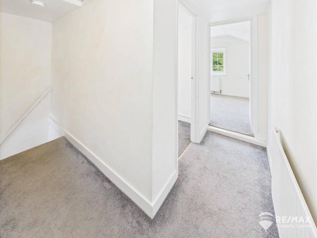 Hallway landing.jpg