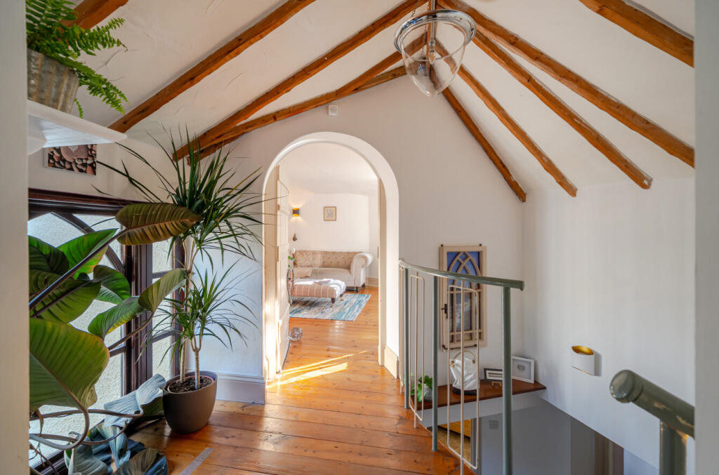 1383061-27-691f50...