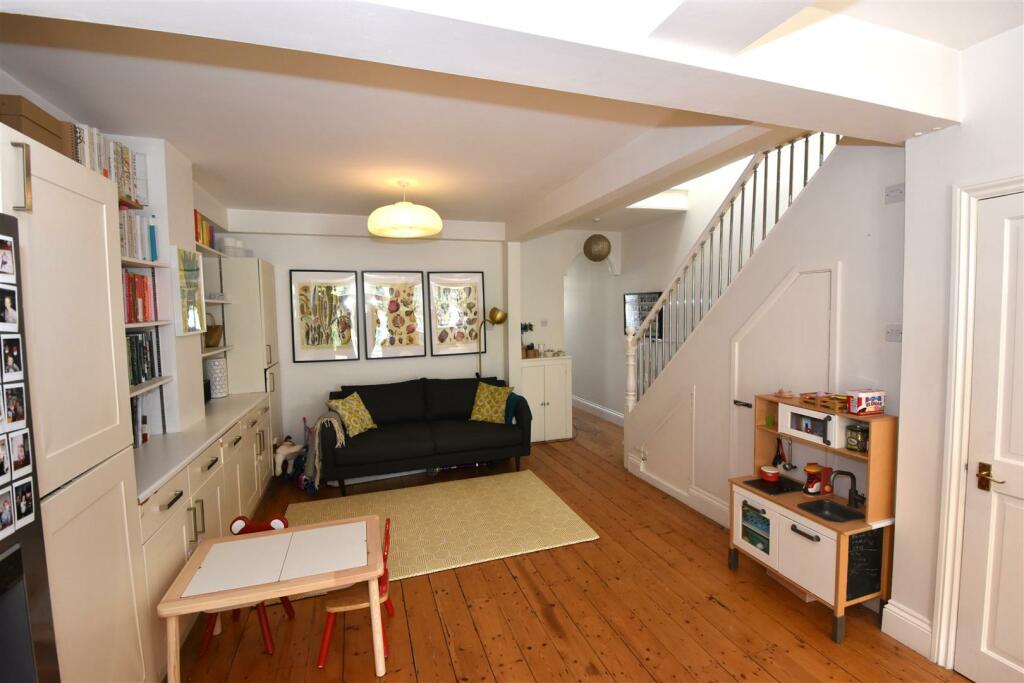 Sitting Room.JPG