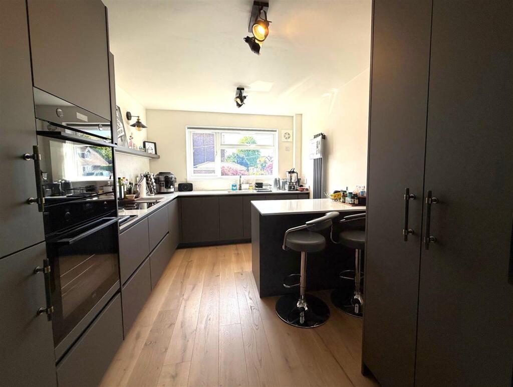 kitchen 2 fresh.jpg