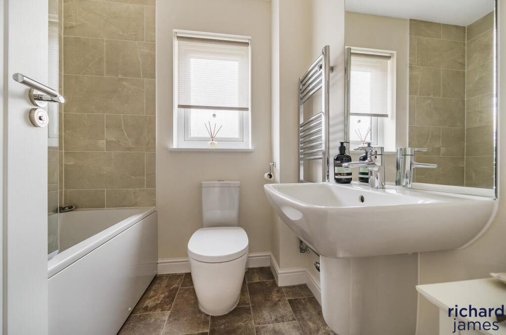 dfd8525b-32d8-4bd...