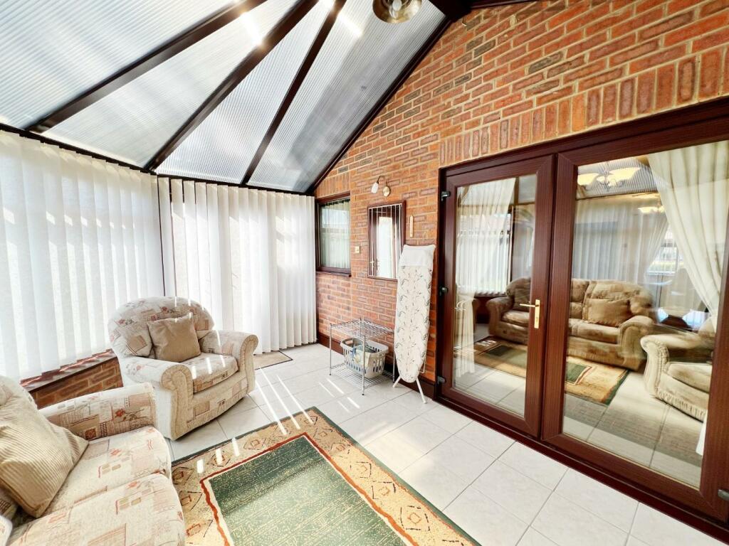 Conservatory pic 4.jpg