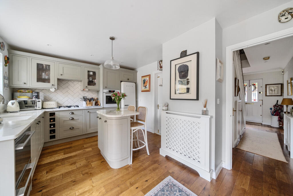 1320917-17-686bf8...