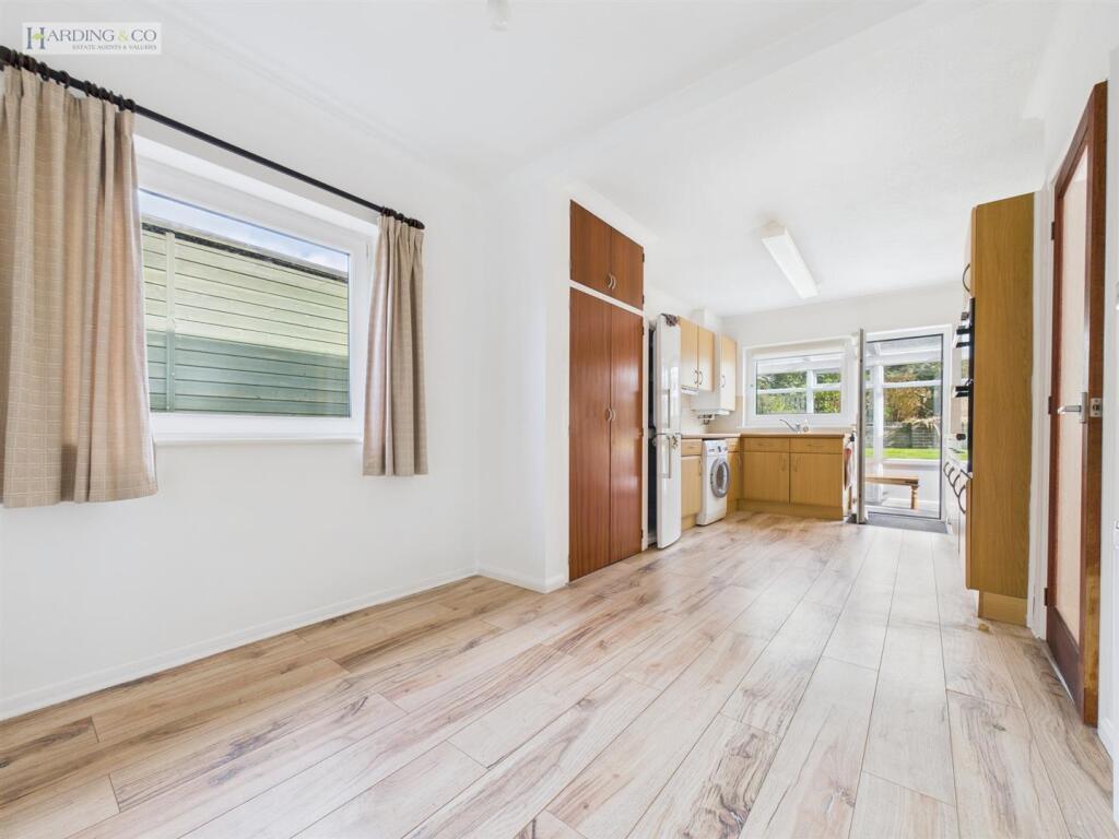 Kitchen Diner .3.jpg