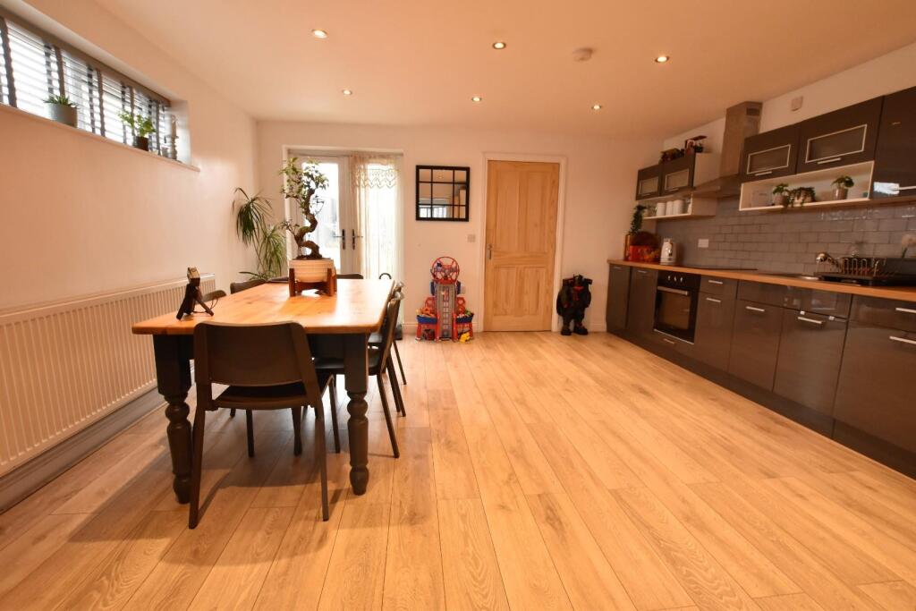 Kitchen / Diner
