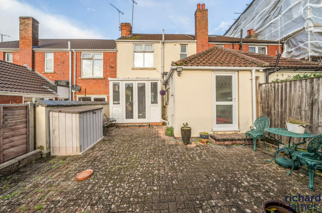 930e8575342143c888d0d2d6df34857a