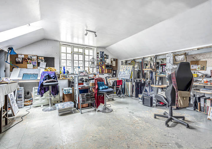 thumbnail_Studioabove garage