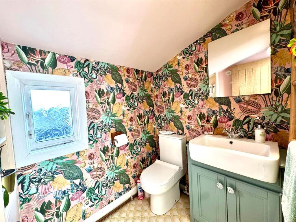 WhatsApp Image 2025-09-26 at 14.08.15 (9).jpeg