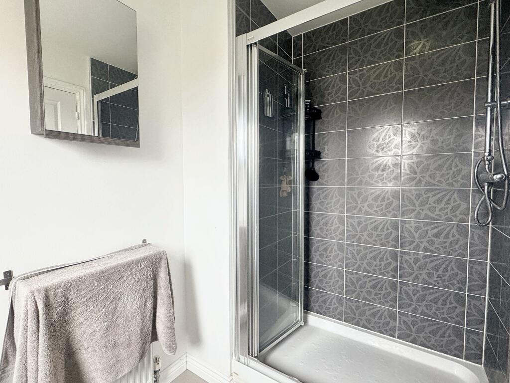 Master En-Suite