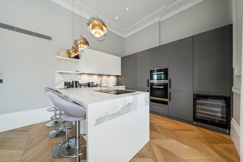 Gloucester Road SW7 4RH-4 (1024x683).jpg