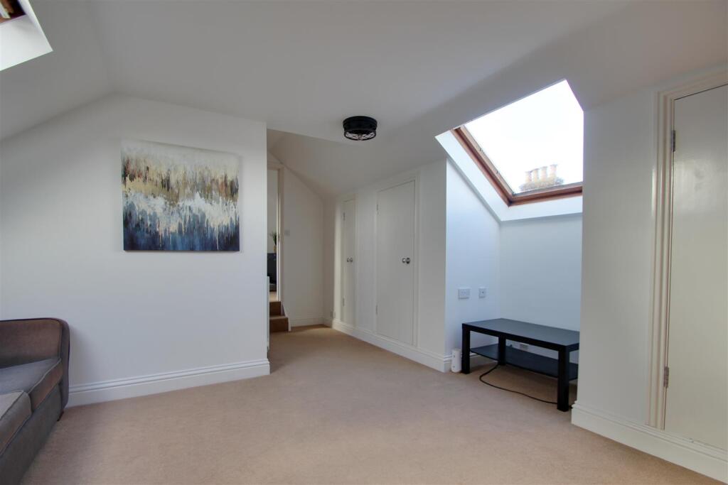 Open Plan Lounge Kitchen