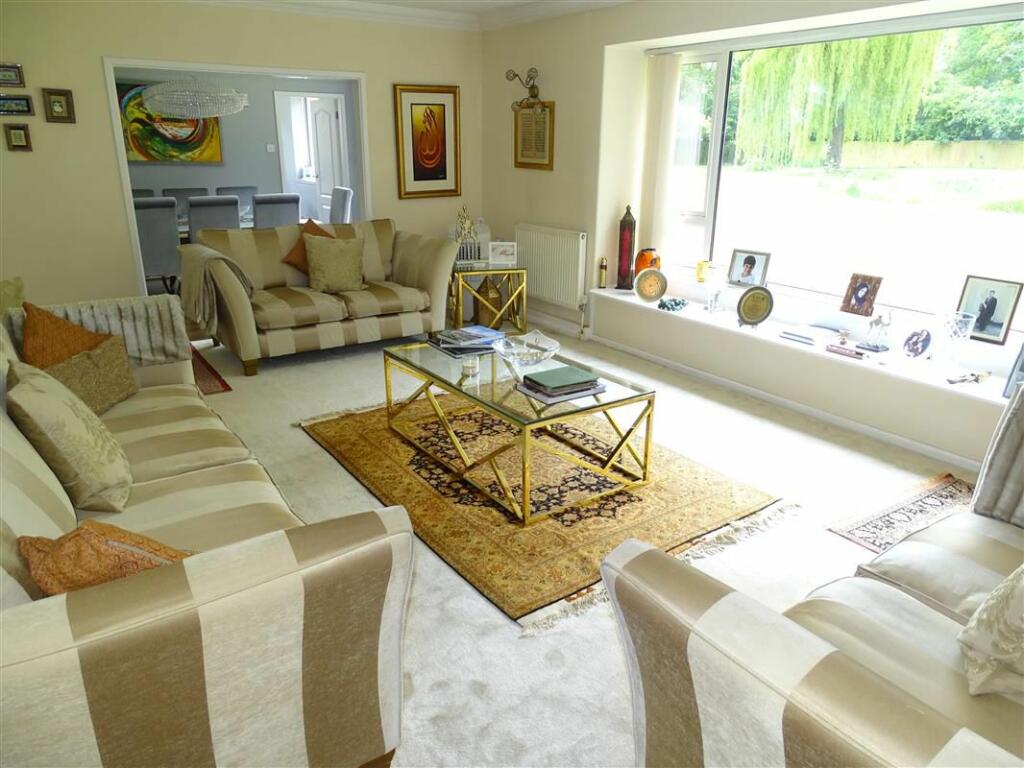 Lounge C