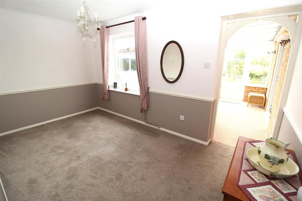 Dining Room /Potential Bedroom