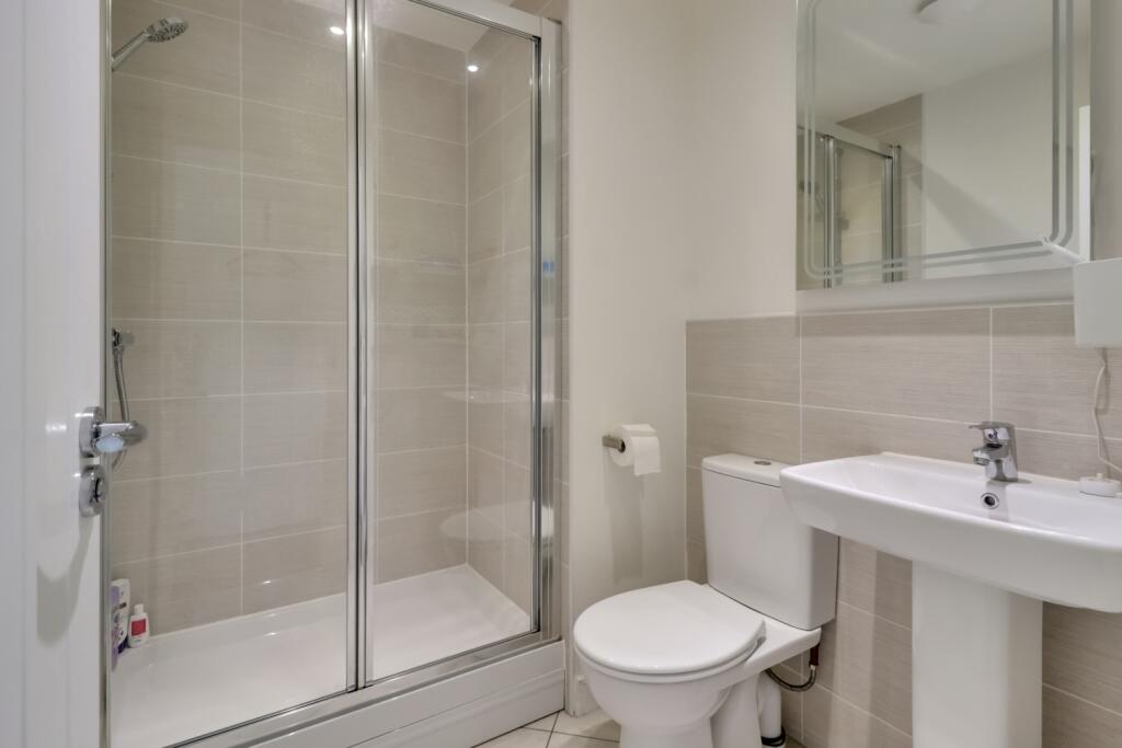 Ensuite-to-Bedroom-Two