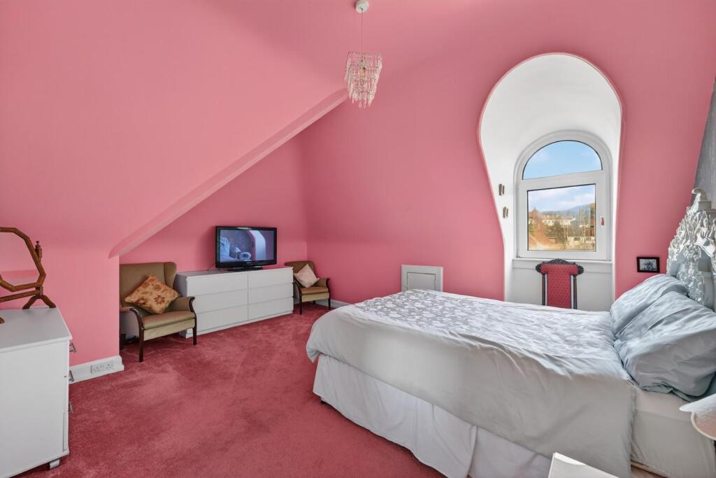 8 buchanan street, largs_37.jpg