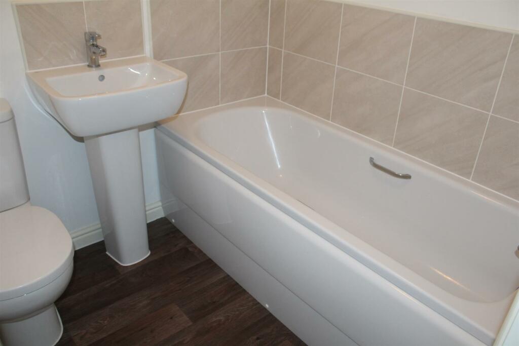 Bathroom.JPG