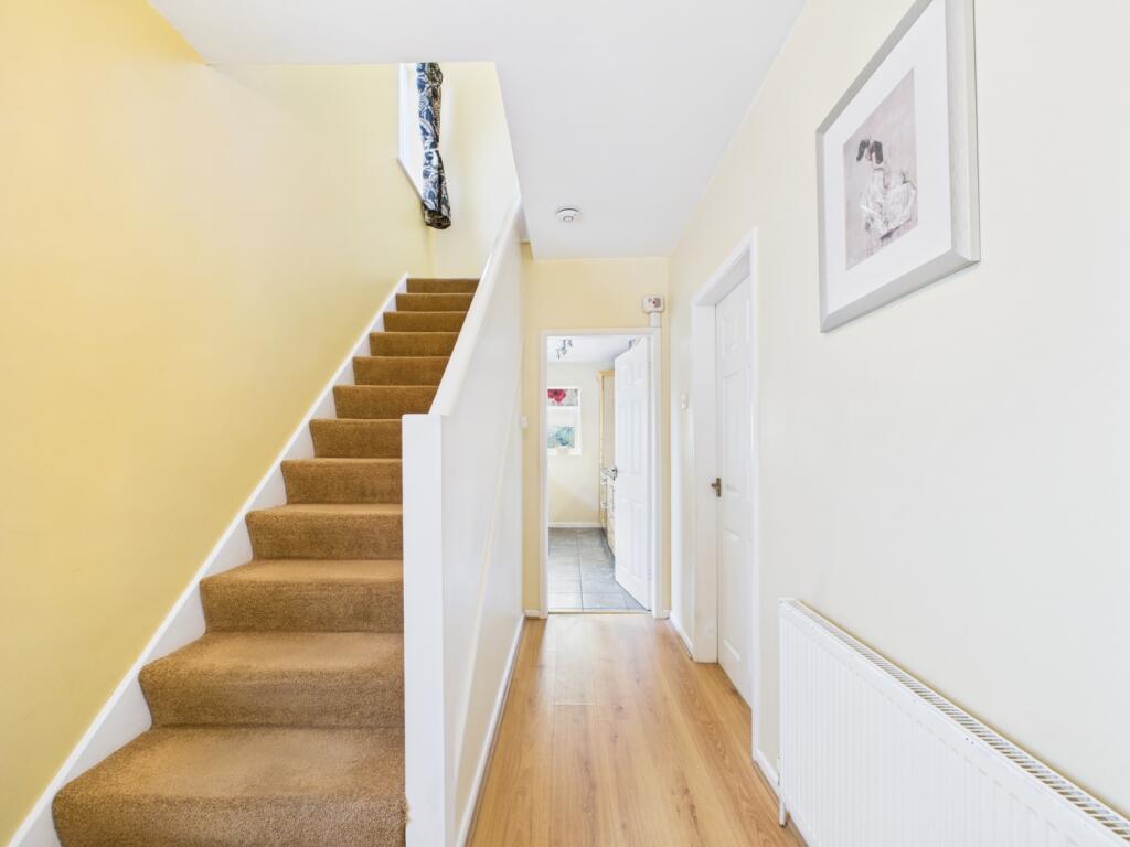 CAM02386G0-PR0145-STILL025