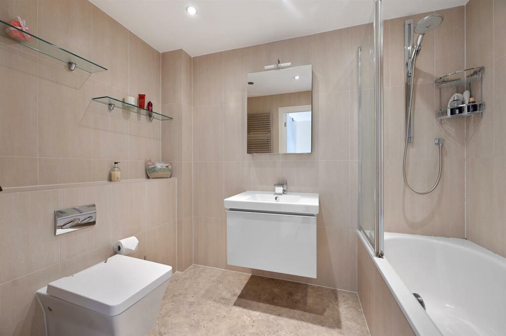 Bathroom.jpg