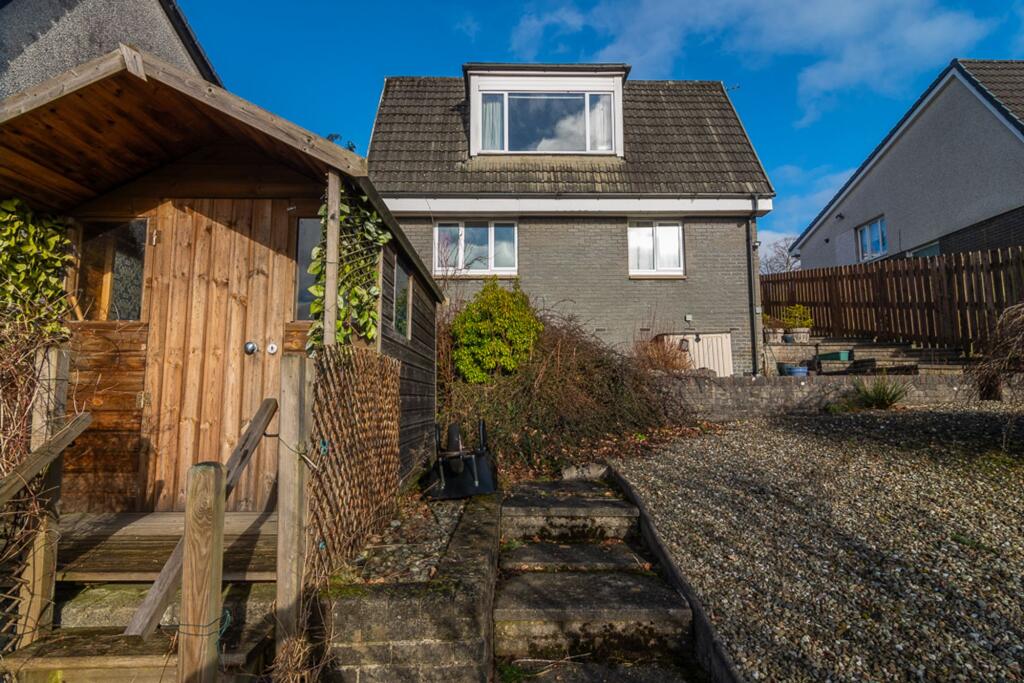 Summerhouse and rear exterior