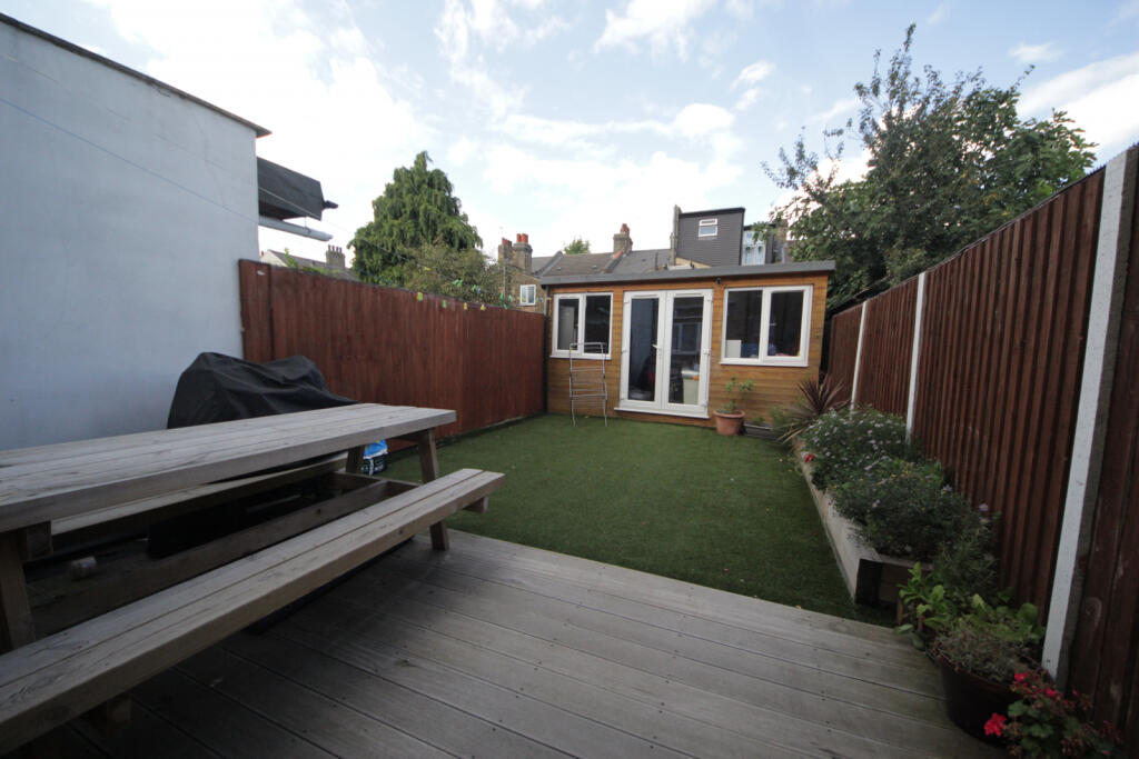 2 bedroom family house