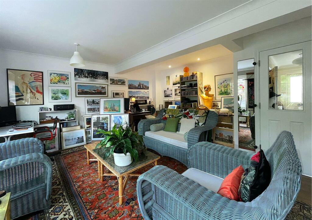 garden and studios room 1.jpg