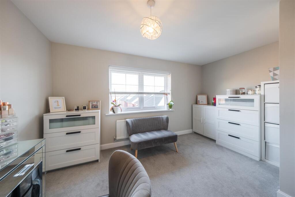 17 Dahlia Crescent-032.jpg