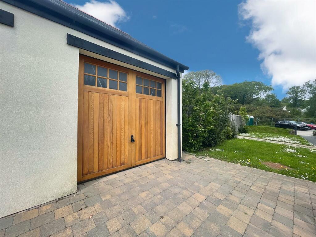 Garage 2.jpg