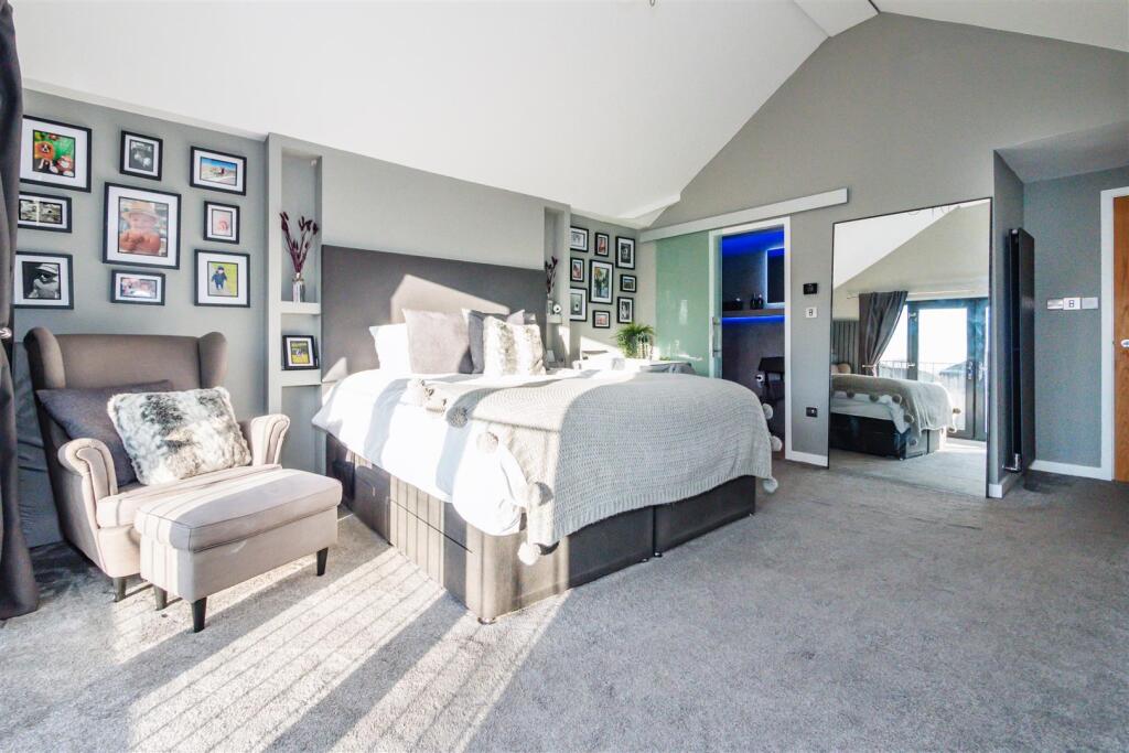 Bedroom 1 Aspect 2