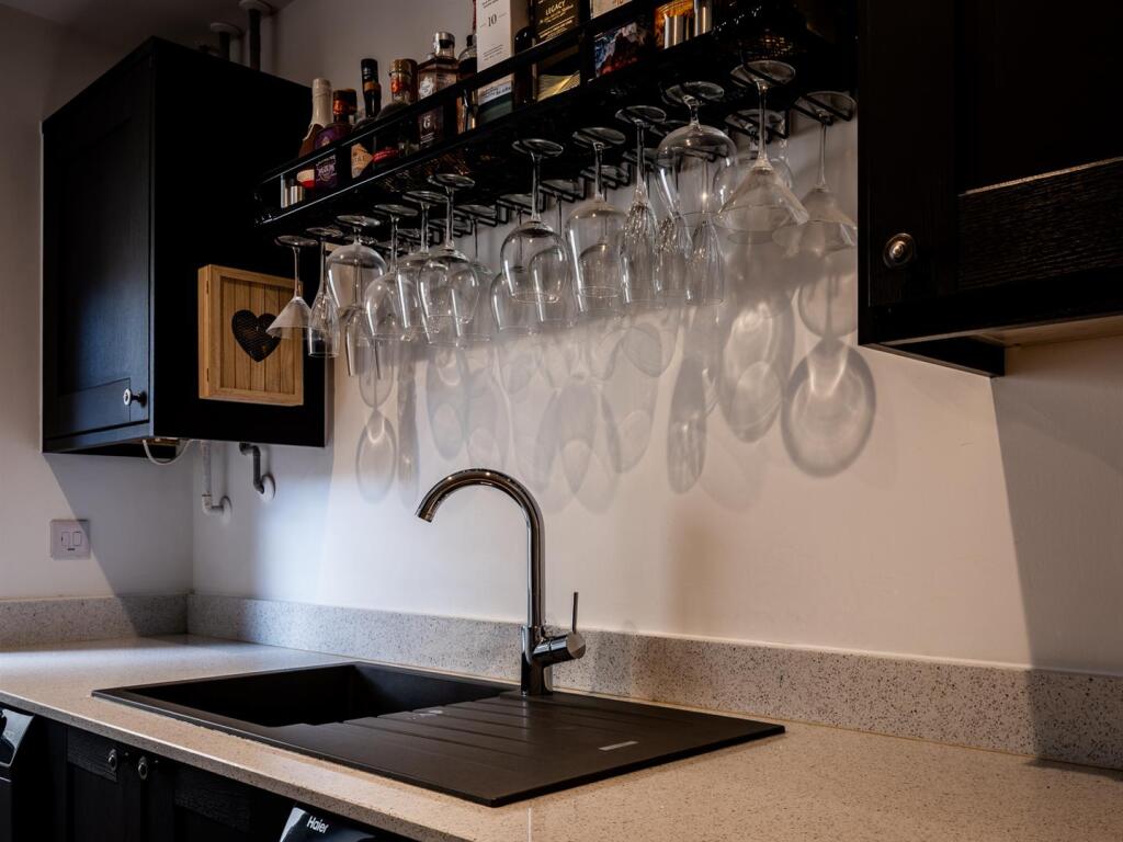 32 Studley Gardens-73.jpg