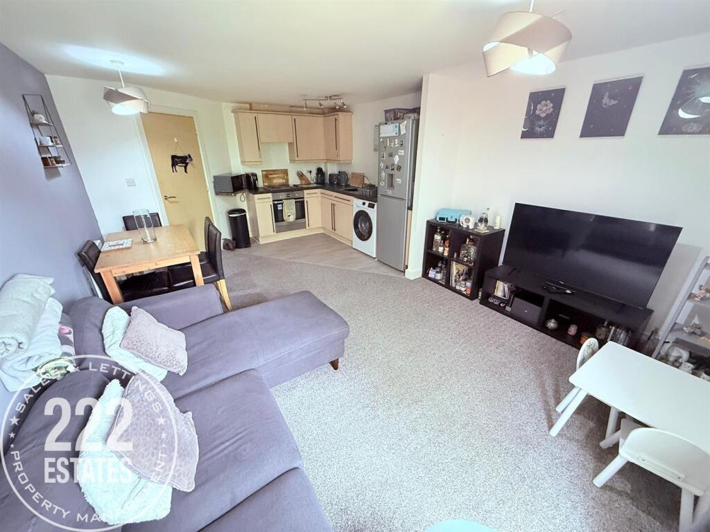 PHOTO-2025-08-28-12-57-05 (4).jpg