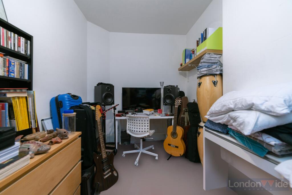 Photo 6