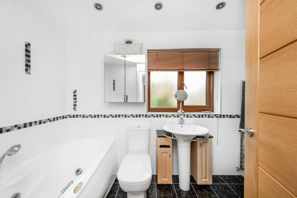 HOUSE BATHROOM