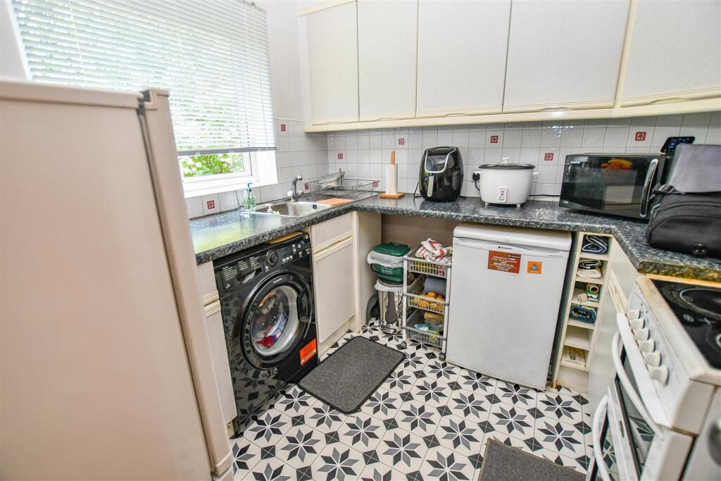 Kitchen.jpg